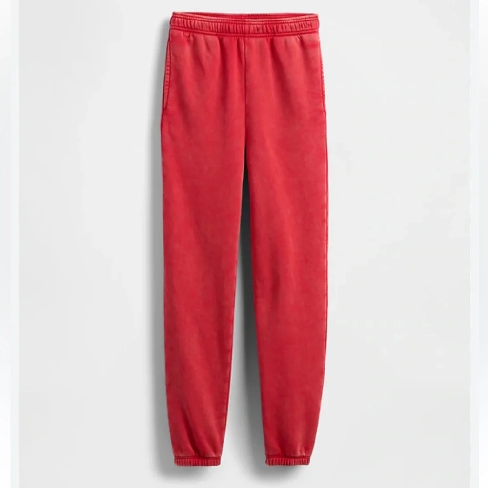 Gap Kids VintageSoft Relaxed Joggers red medium size 8